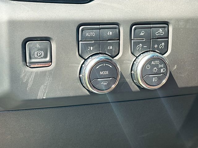 Used 2025 GMC Sierra 3500 Denali Ultimate AWD/4WD image 10
