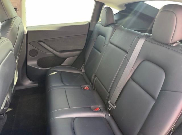 Used 2023 Tesla Model Y Performance image 16