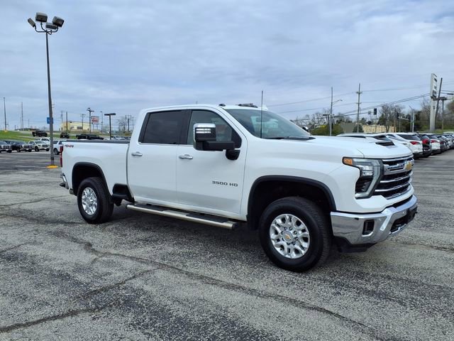 Used 2025 Chevrolet Silverado 3500 LTZ w/ LTZ Convenience Package image 8