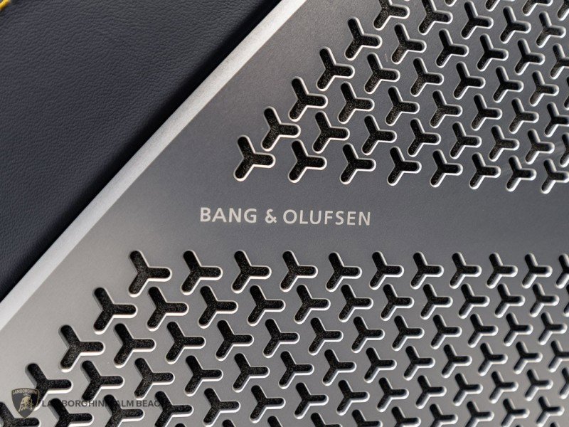 Used 2024 Lamborghini Urus S image 20