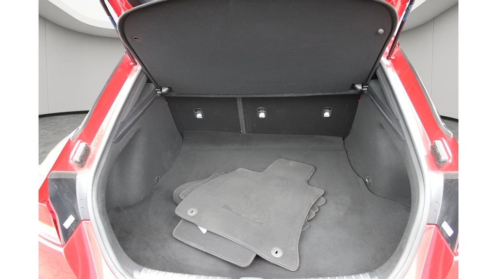 Used 2023 Kia Stinger GT-Line w/ Sun & Sound Package image 24