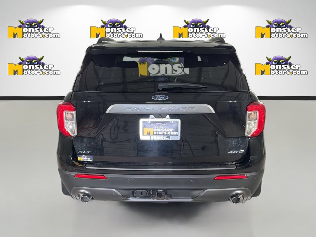 Used 2023 Ford Explorer XLT w/ XLT Sport Appearance Package AWD/4WD image 6