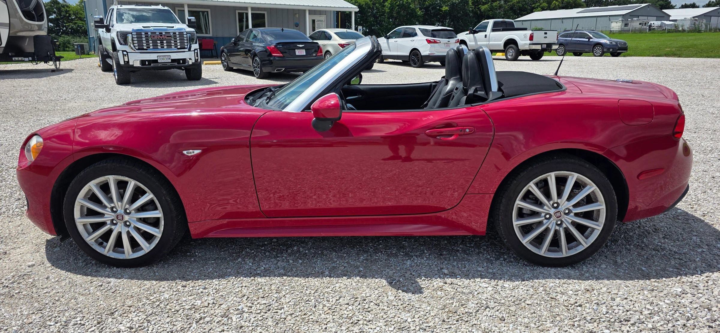 Used 2017 FIAT 124 Spider Lusso RWD image 6