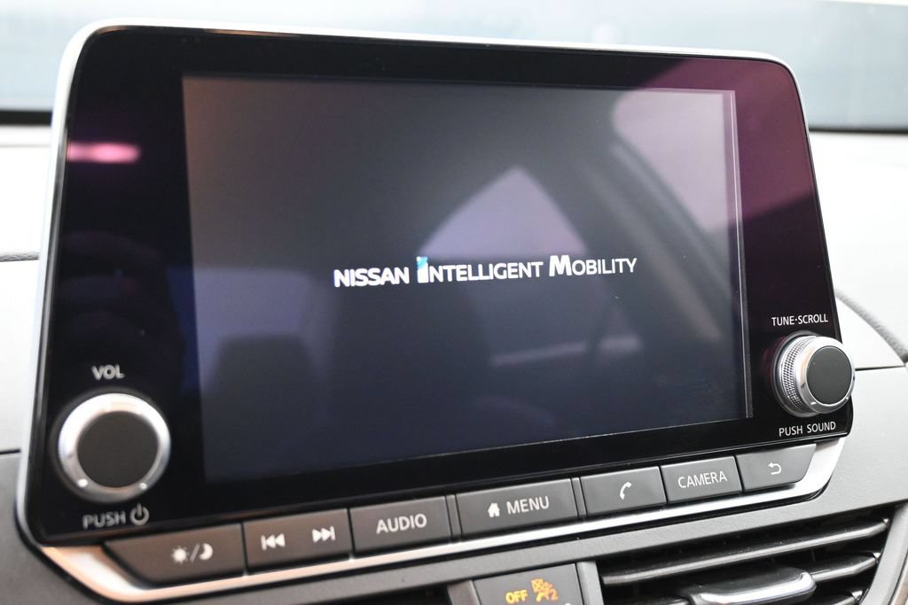Used 2025 Nissan Altima 2.5 SV FWD image 8
