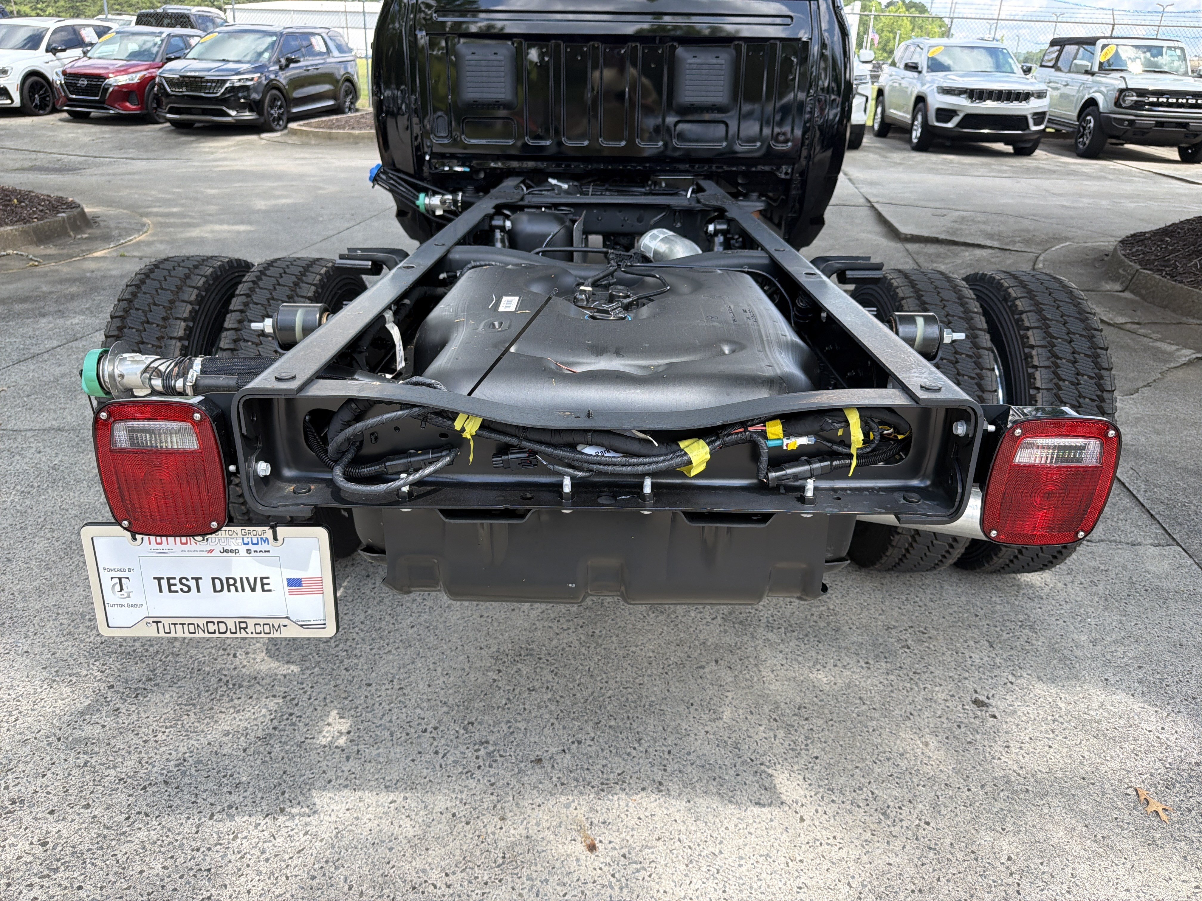 New 2026 RAM 5500 4x4 Crew Cab w/ Laramie Trim Package image 18