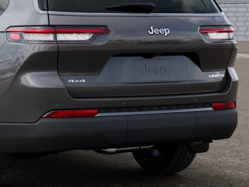 New 2026 Jeep Grand Cherokee L Limited w/ Limited Altitude Package AWD/4WD image 13