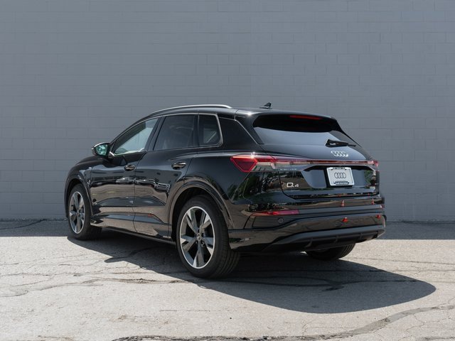 New 2025 Audi Q4 e-tron Premium image 4