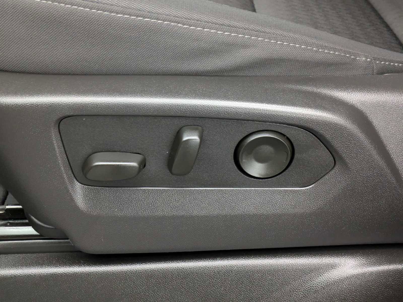 Used 2025 Chevrolet Suburban LS w/ Max Trailering Package image 16