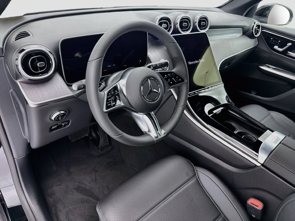 Certified 2026 Mercedes-Benz GLC 300 image 9