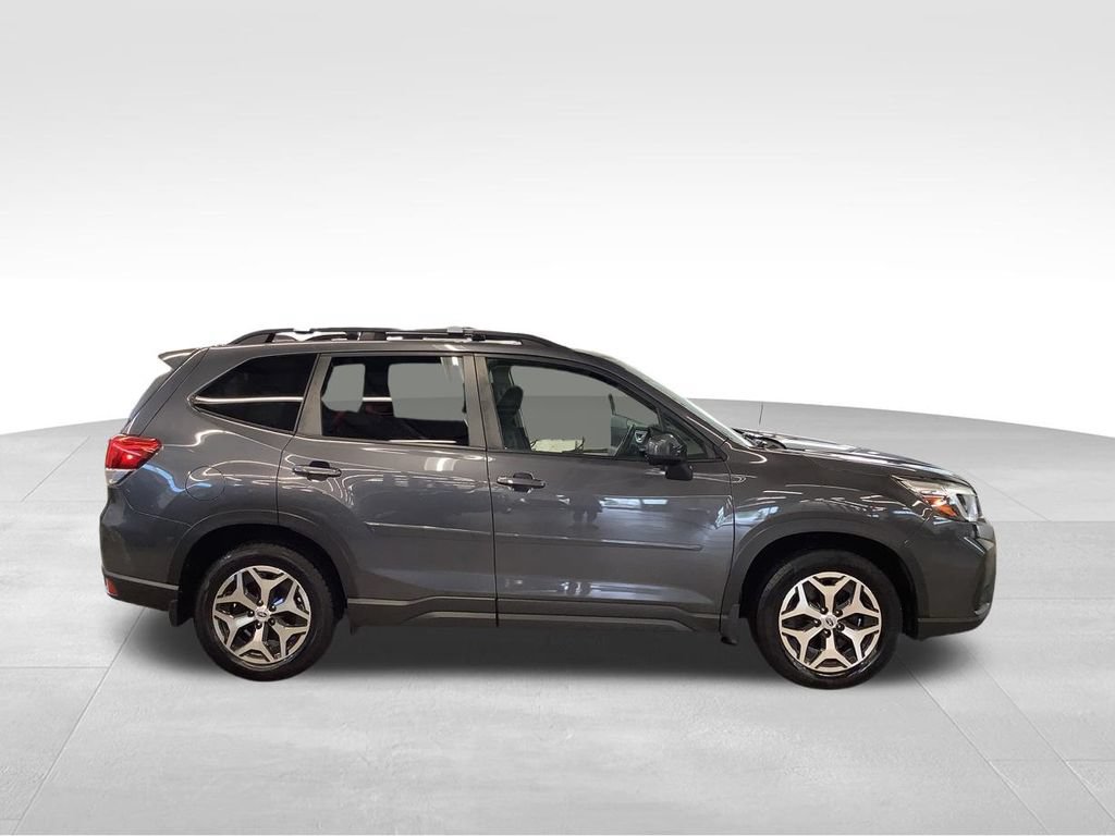 Used 2021 Subaru Forester Premium AWD/4WD image 27