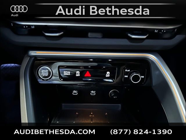 New 2025 Audi Q5 Prestige image 18