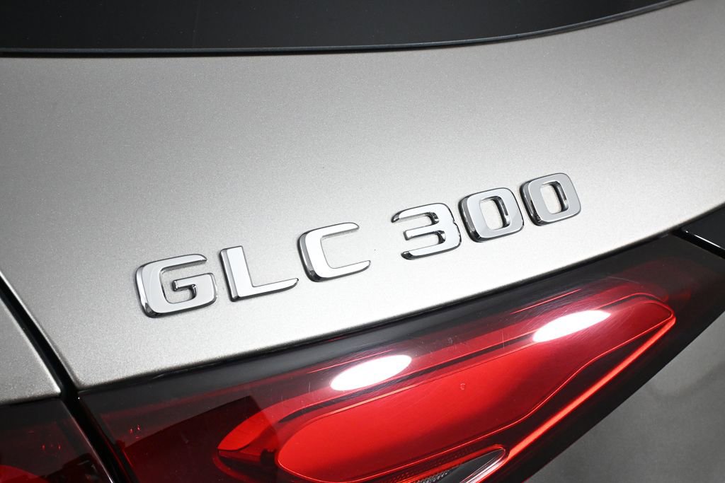 Used 2024 Mercedes-Benz GLC 300 image 27
