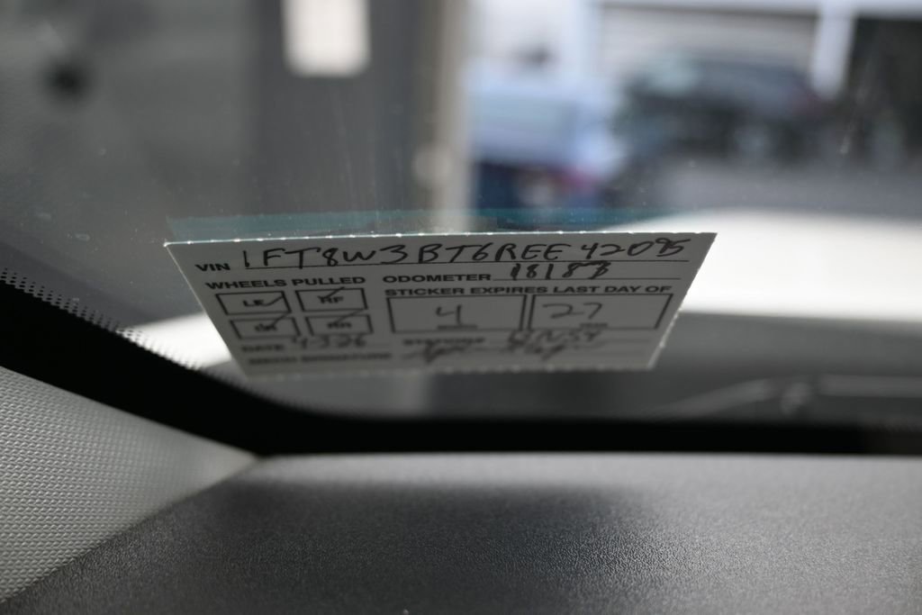 Used 2024 Ford F350 XLT image 3