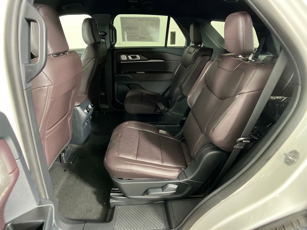 New 2026 Ford Explorer Platinum image 30
