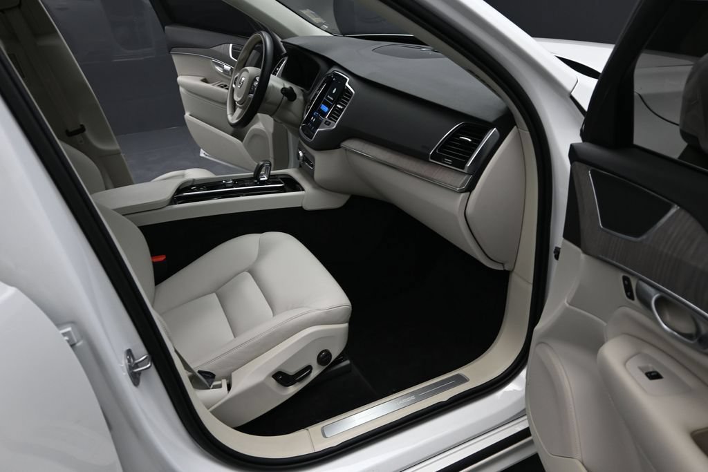 Used 2024 Volvo XC90 T8 Plus w/ Protection Package Premier AWD/4WD image 20