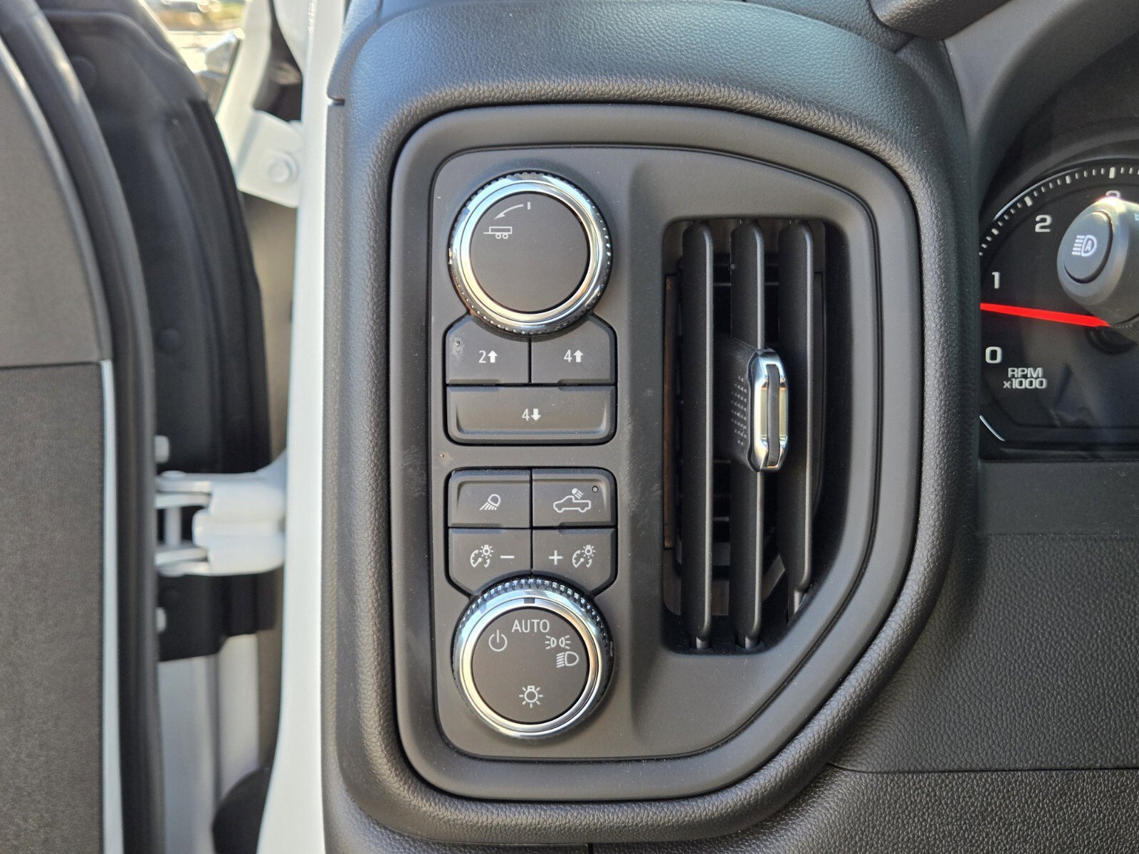New 2024 GMC Sierra 3500 Pro w/ Convenience Package image 17
