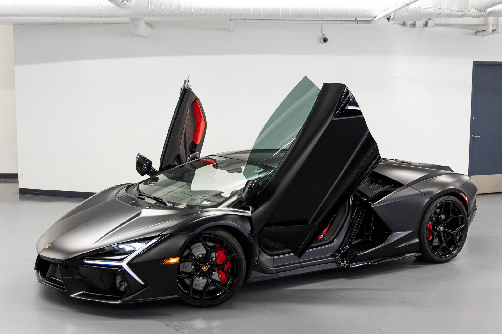 Used 2024 Lamborghini Revuelto AWD/4WD image 53