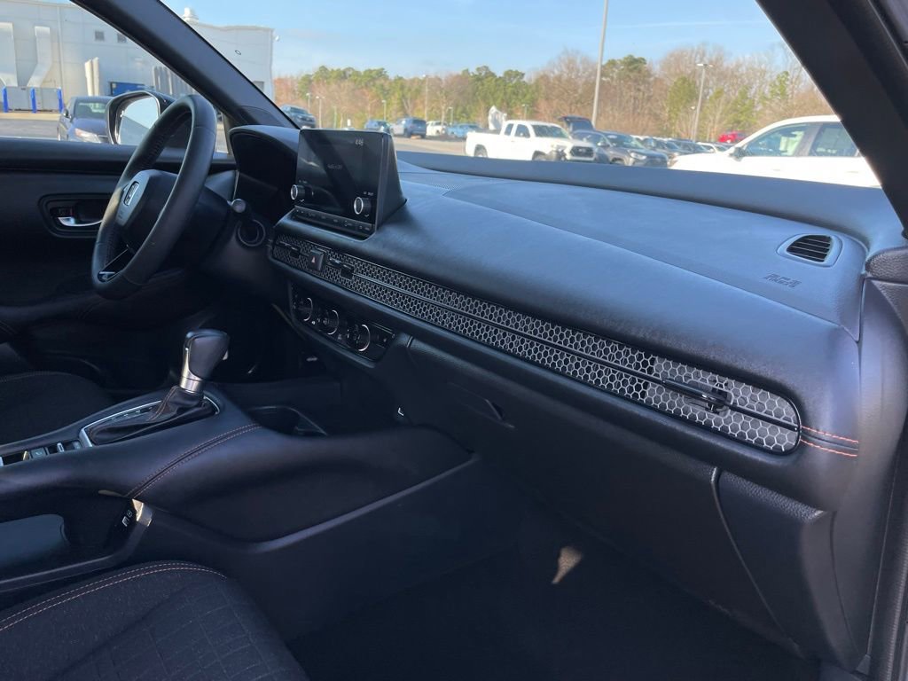 Used 2023 Honda HR-V Sport image 32