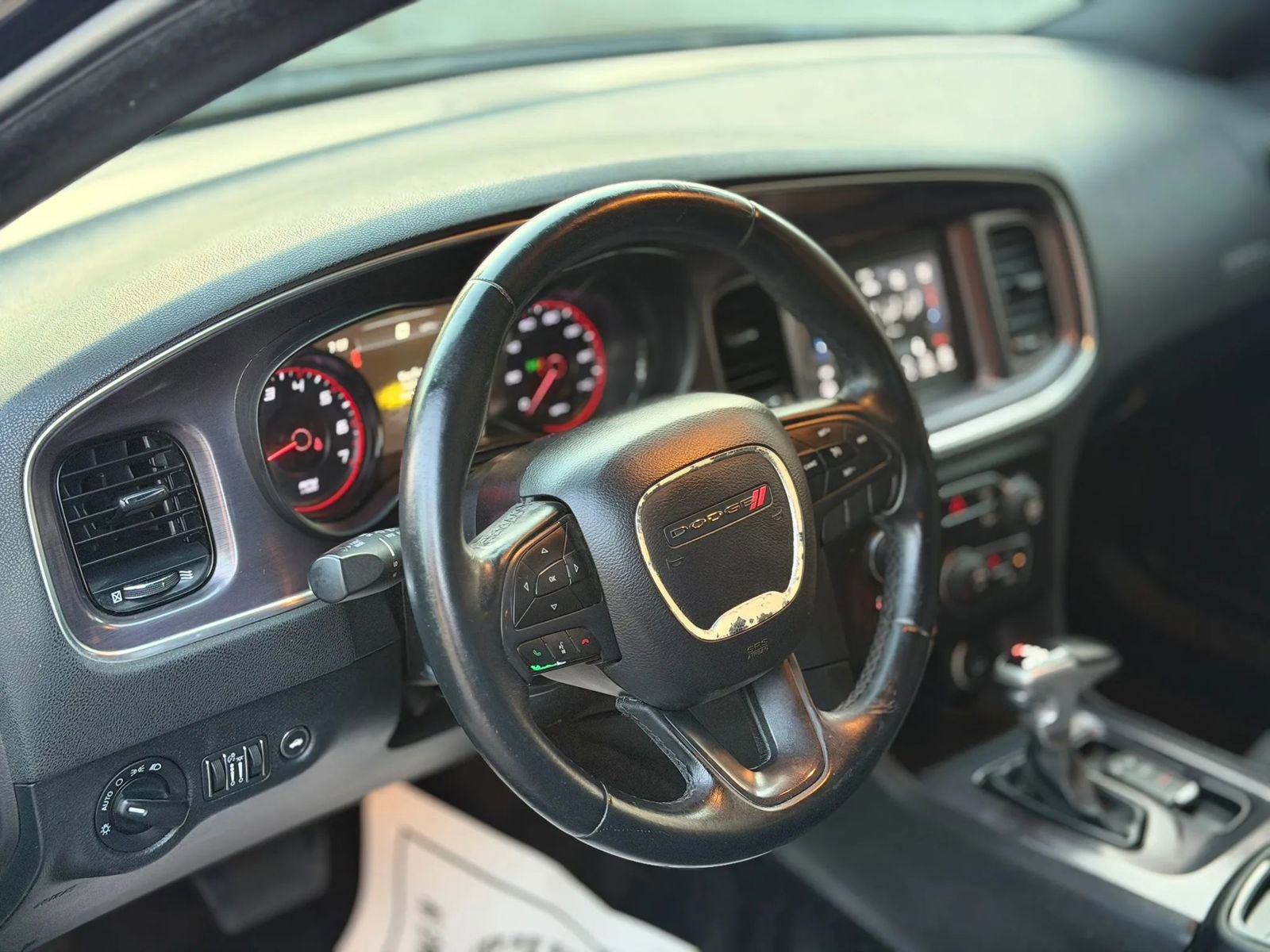 Used 2018 Dodge Charger SXT w/ Blacktop Package image 7