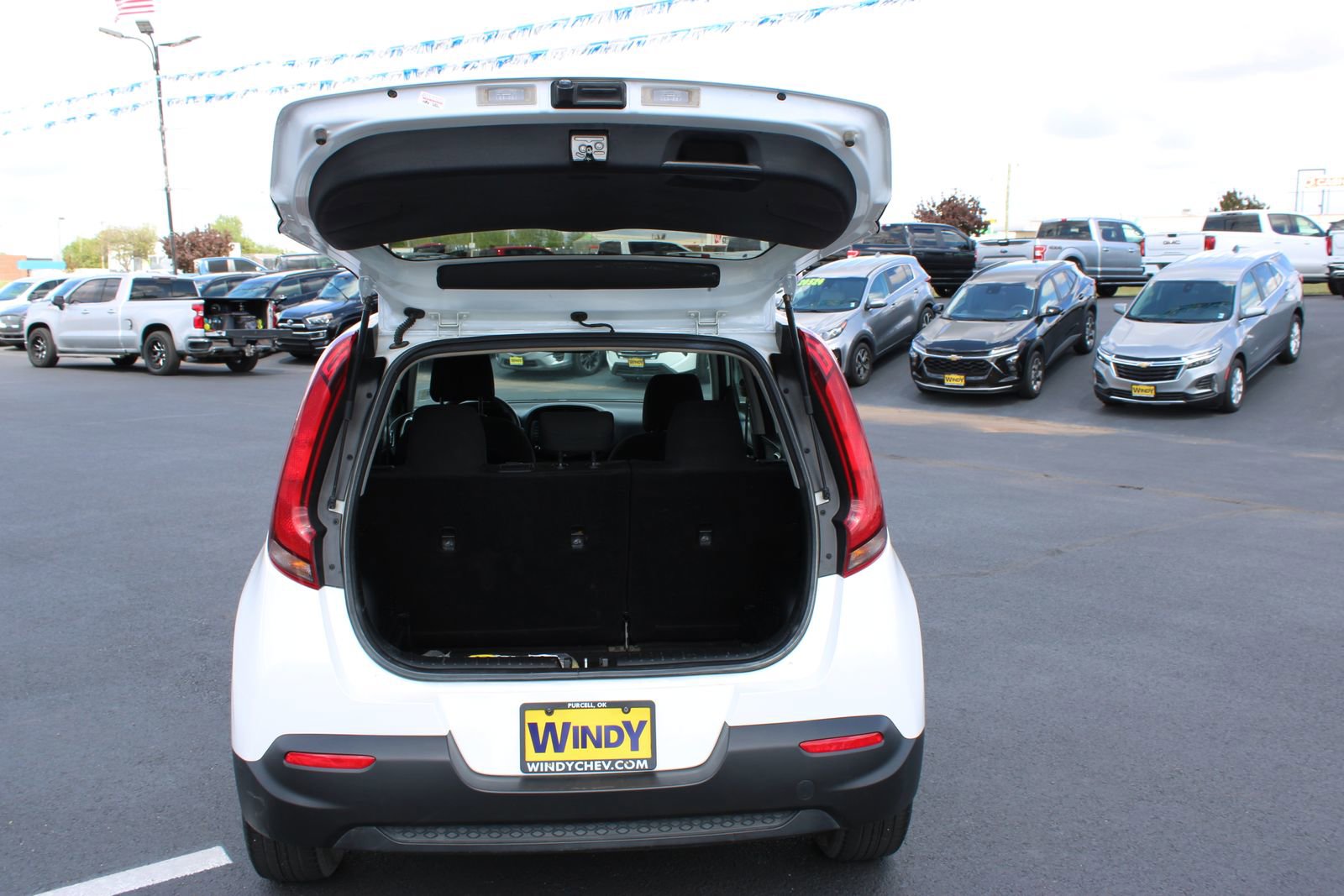 Used 2022 Kia Soul LX w/ Technology Package image 8