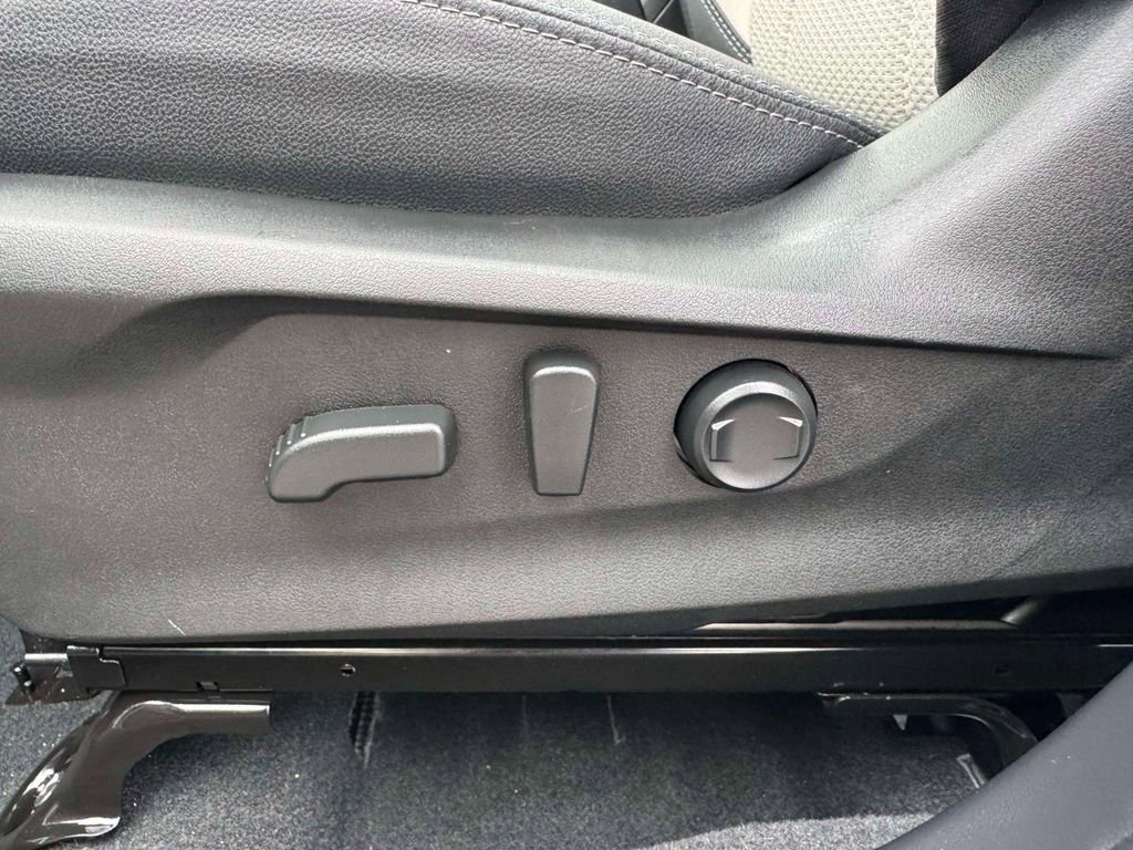 Used 2023 Subaru Forester Premium image 17