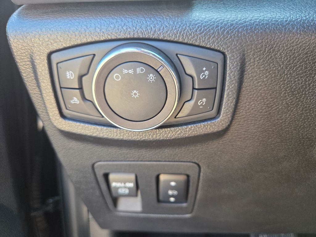 Used 2019 Ford F150 Platinum w/ Equipment Group 701A Luxury AWD/4WD image 29