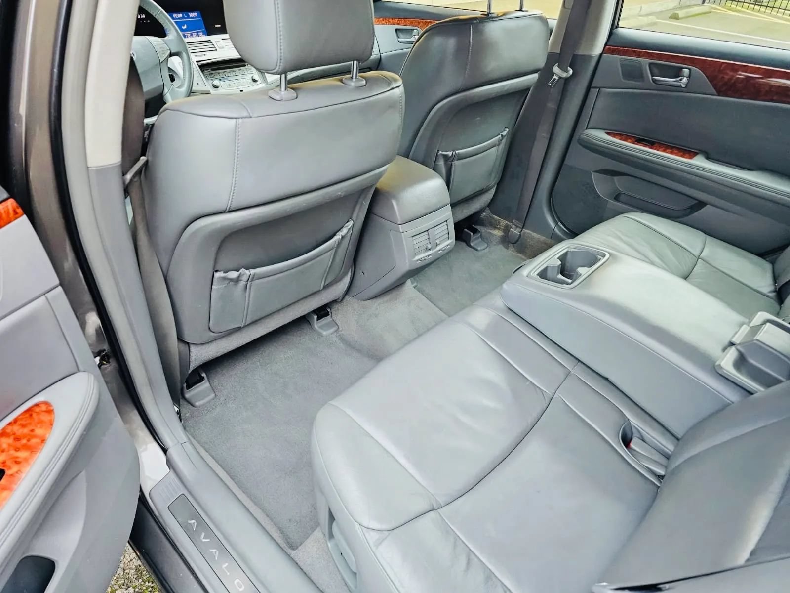 Used 2005 Toyota Avalon XLS FWD image 10