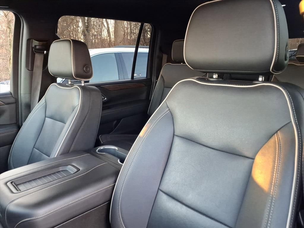 Certified 2023 Chevrolet Suburban Premier image 13