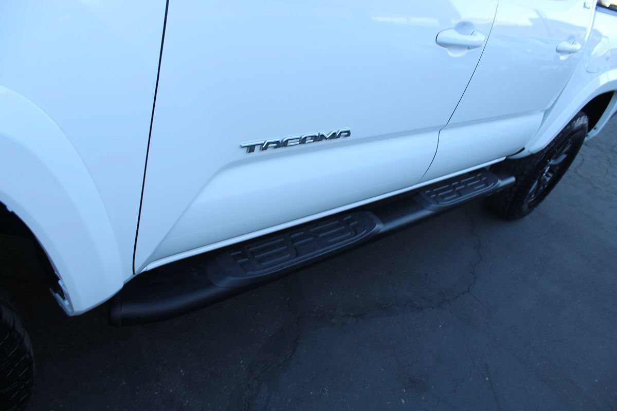 Used 2023 Toyota Tacoma SR5 AWD/4WD image 12