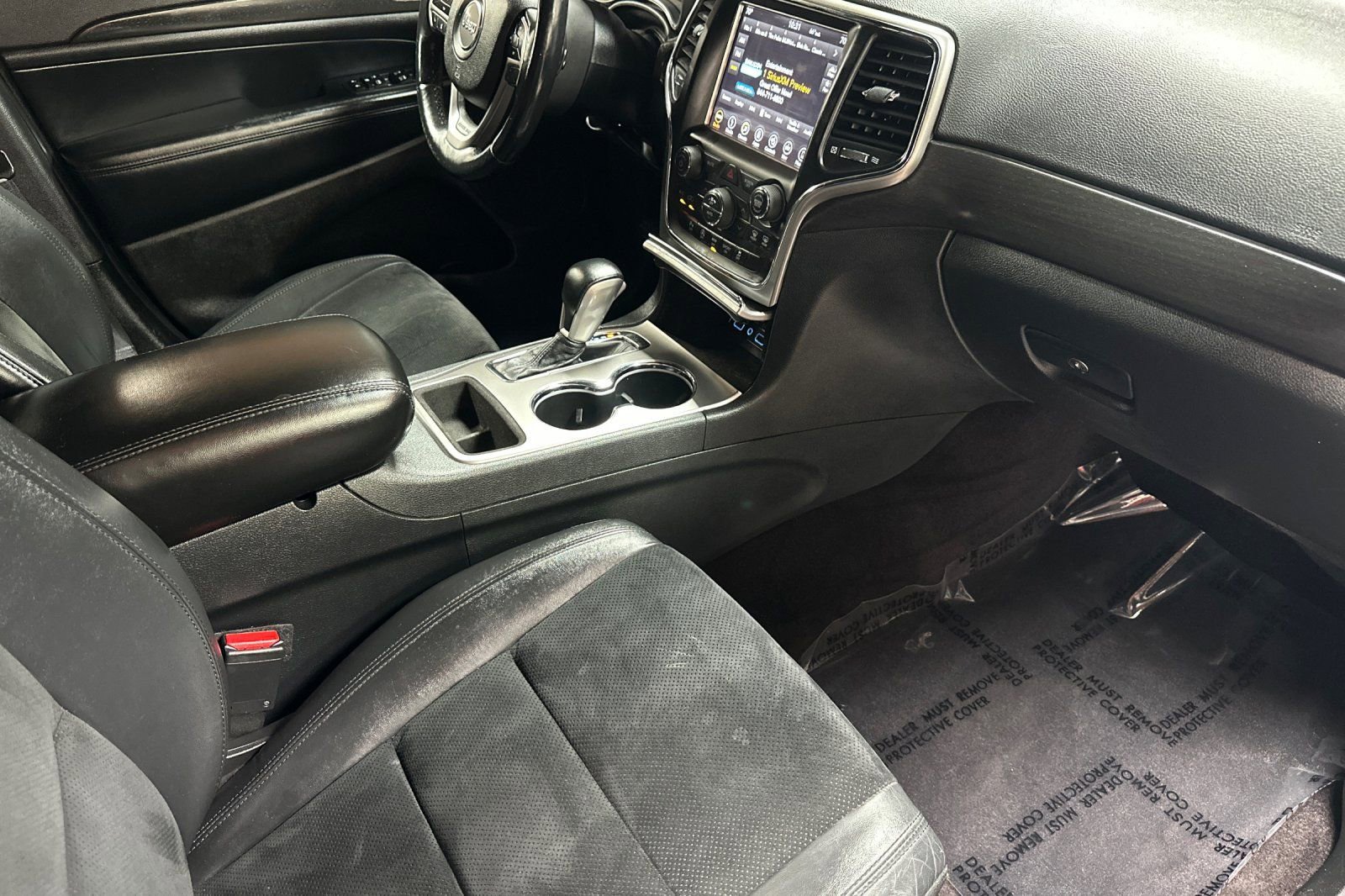 Used 2018 Jeep Grand Cherokee Altitude image 17