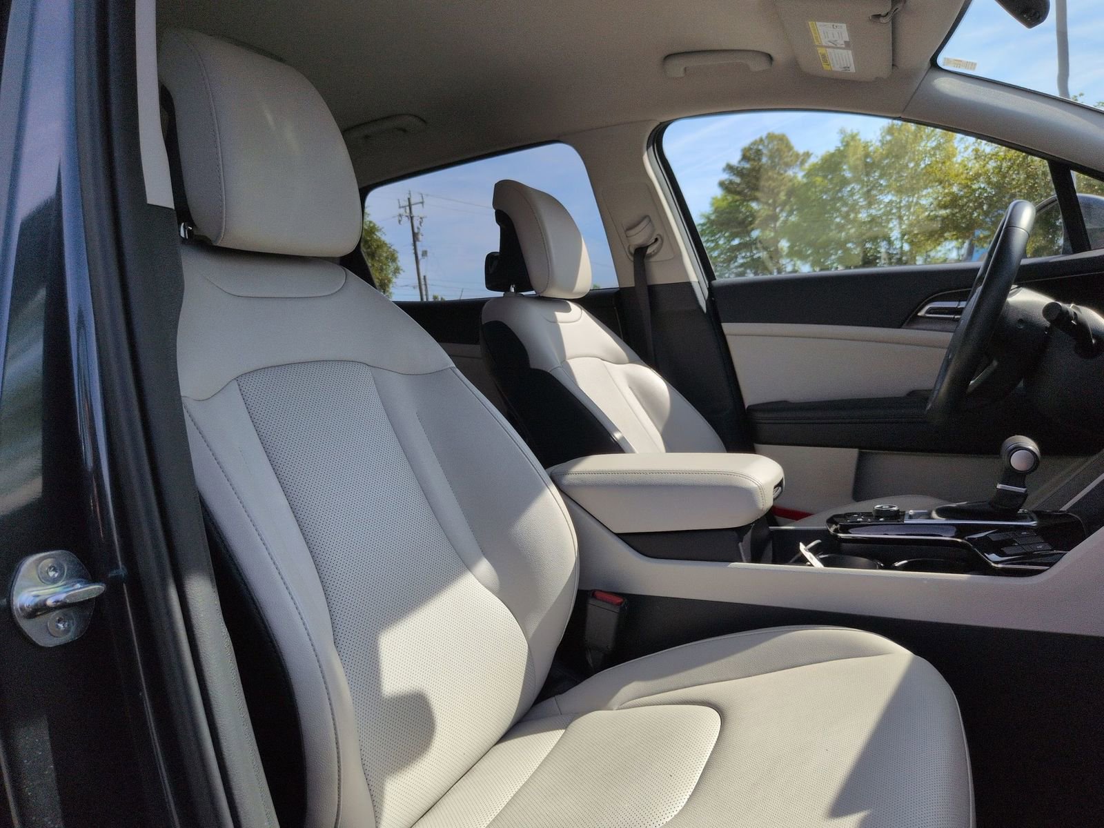 Used 2024 Kia Sportage EX image 33