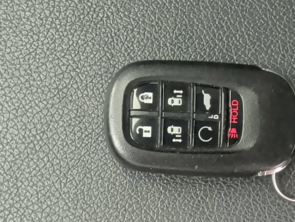 Used 2025 Honda Odyssey Sport-L image 39
