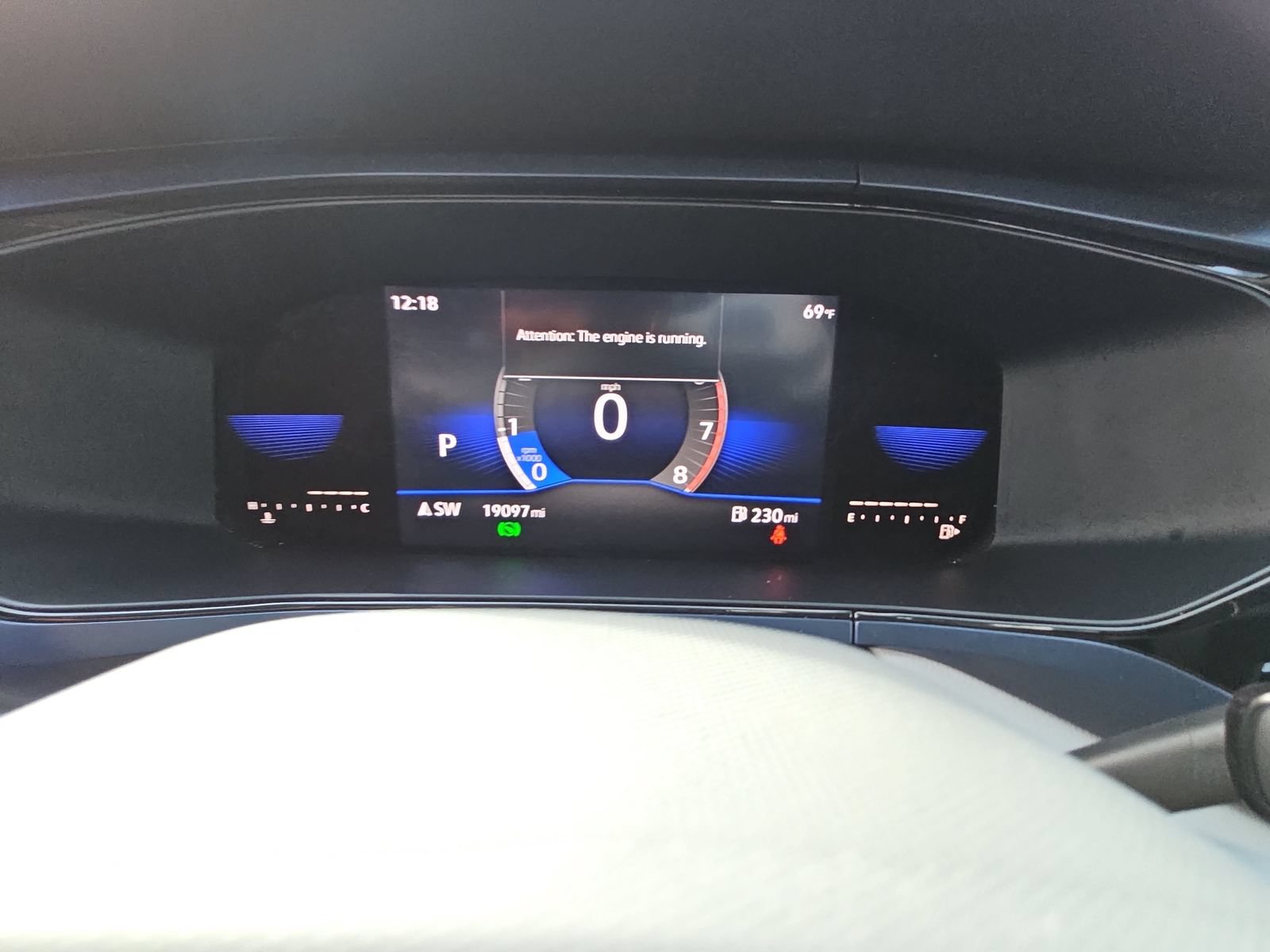 Certified 2022 Volkswagen Taos SE FWD image 18