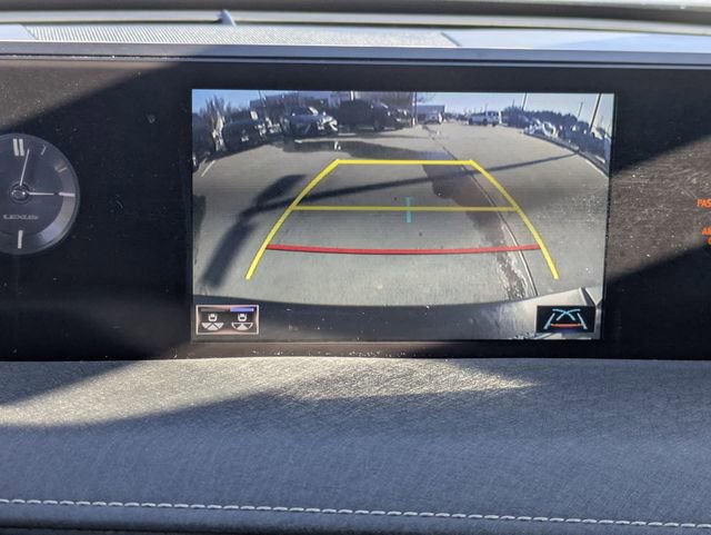 Used 2020 Lexus UX 250h w/ Premium Package image 18