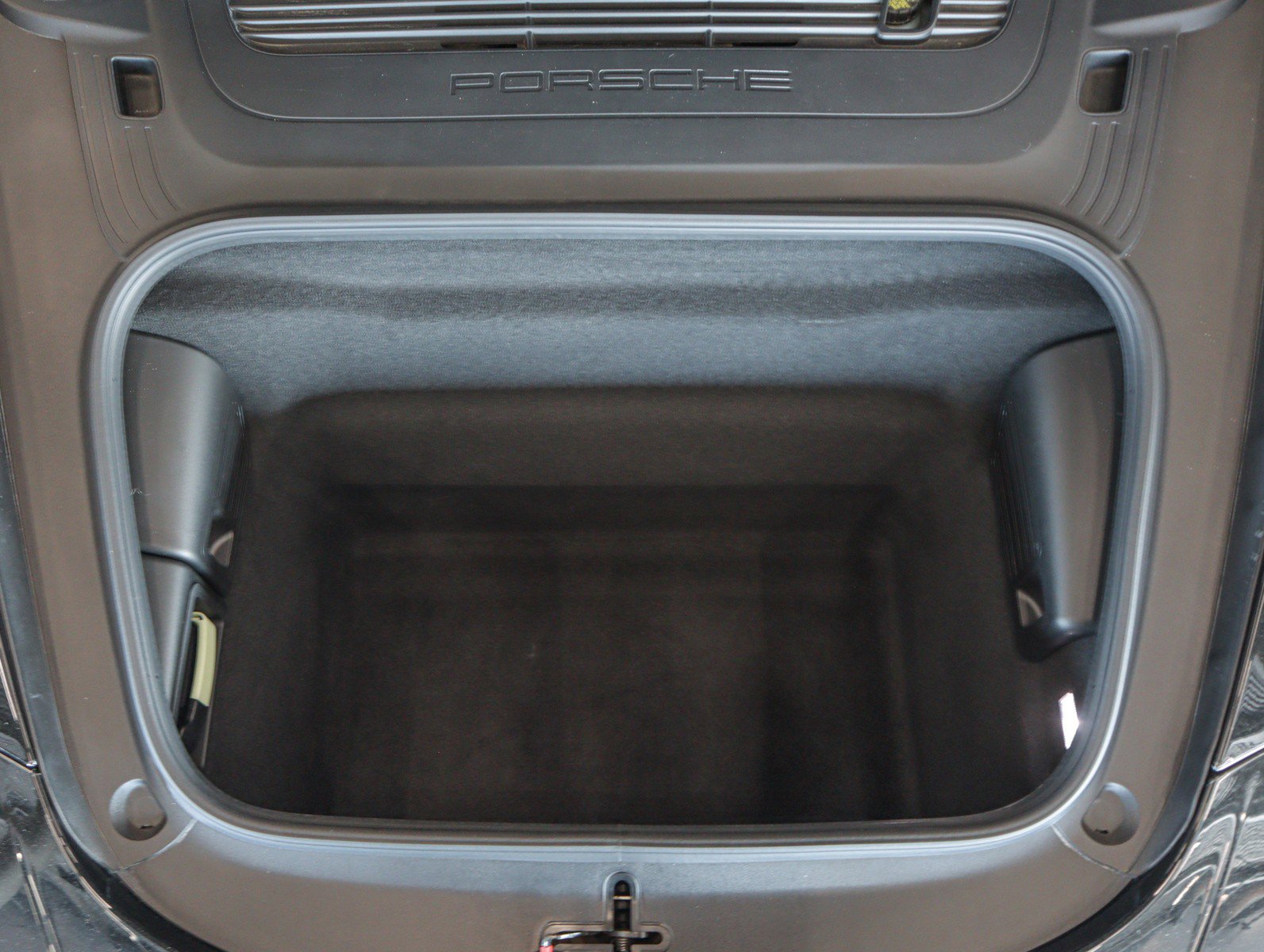 Certified 2018 Porsche 911 Carrera 4 GTS image 23