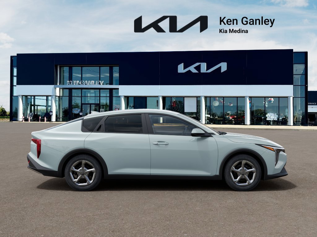 New 2026 Kia K4 FWD image 7