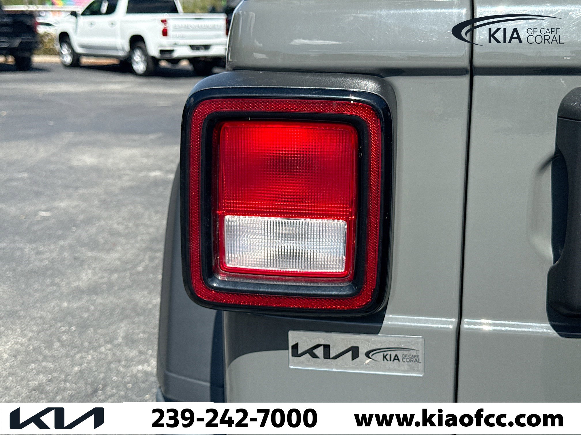 Used 2020 Jeep Wrangler Unlimited Sport image 9