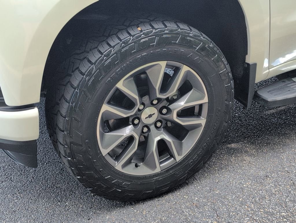 Used 2021 Chevrolet Silverado 1500 High Country AWD/4WD image 12