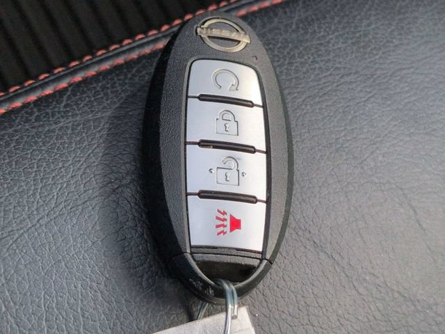 Used 2023 Nissan Titan PRO-4X w/ Pro-4x Convenience Package AWD/4WD image 30
