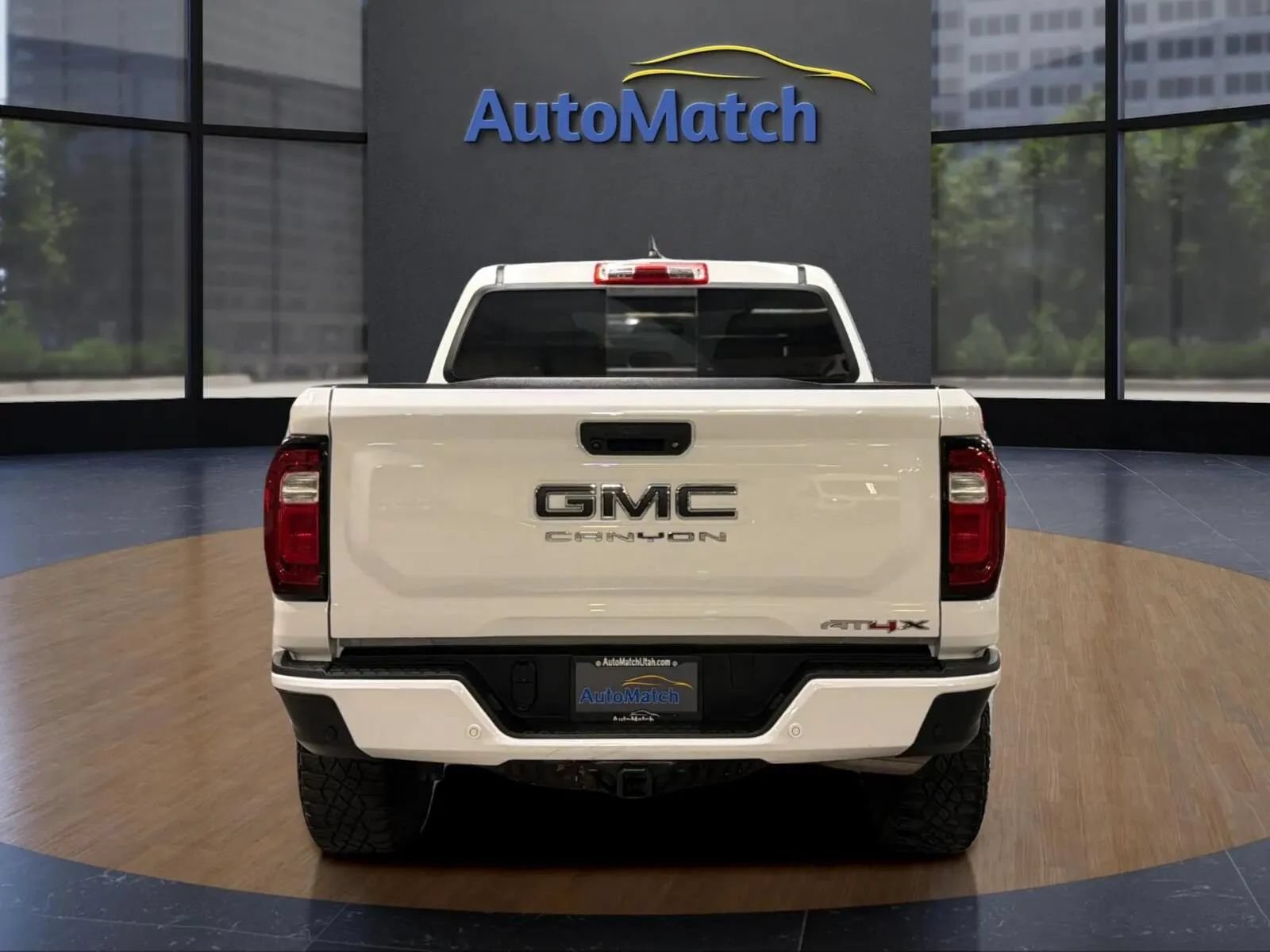 Used 2024 GMC Canyon AT4X AWD/4WD image 10