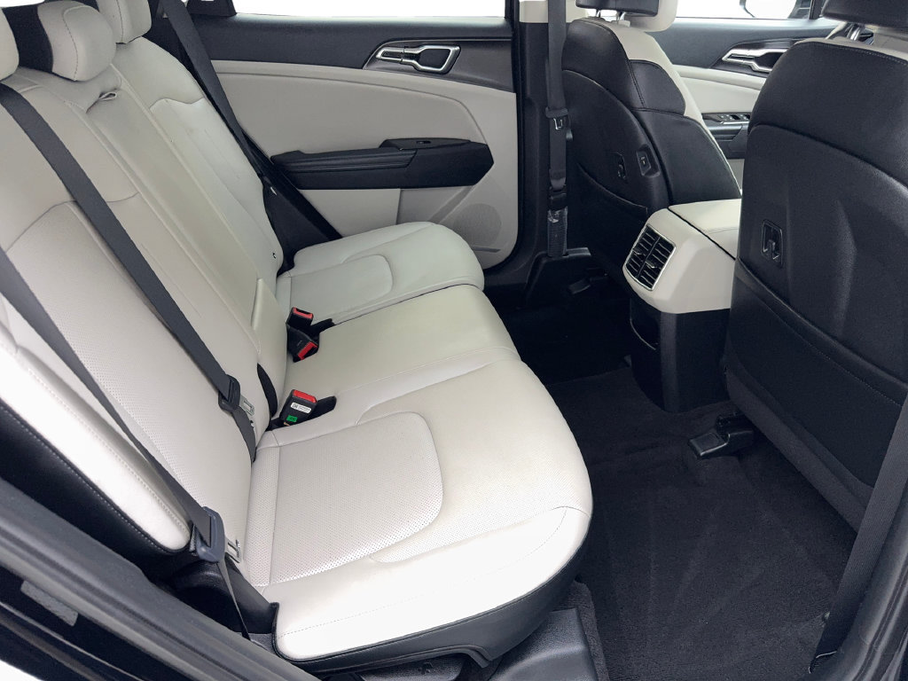 Used 2024 Kia Sportage EX FWD image 40