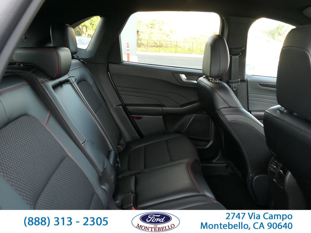 Used 2025 Ford Escape ST-Line w/ Equipment Group 301A image 24
