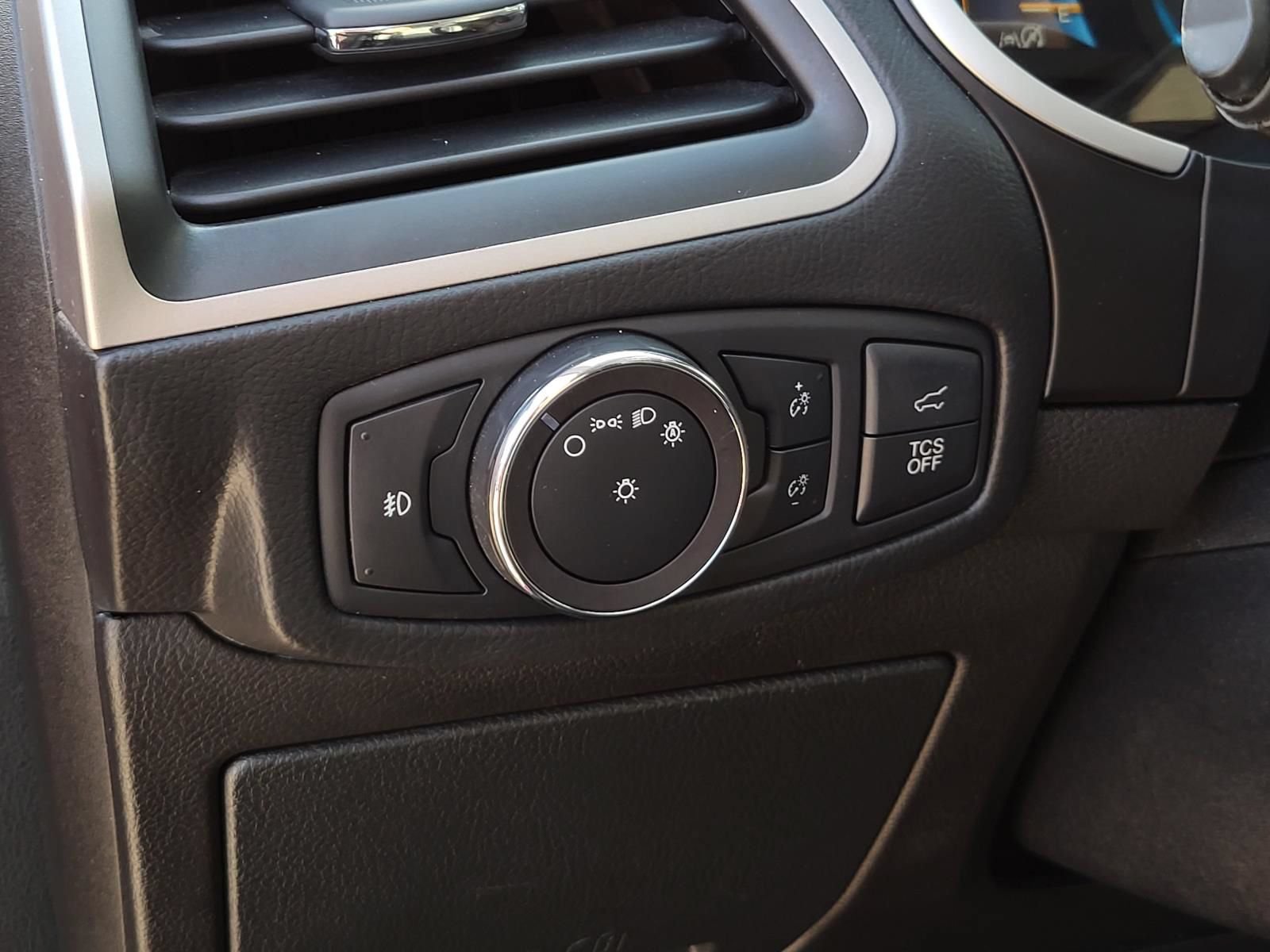 Used 2019 Ford Edge SEL w/ Equipment Group 201A FWD image 23