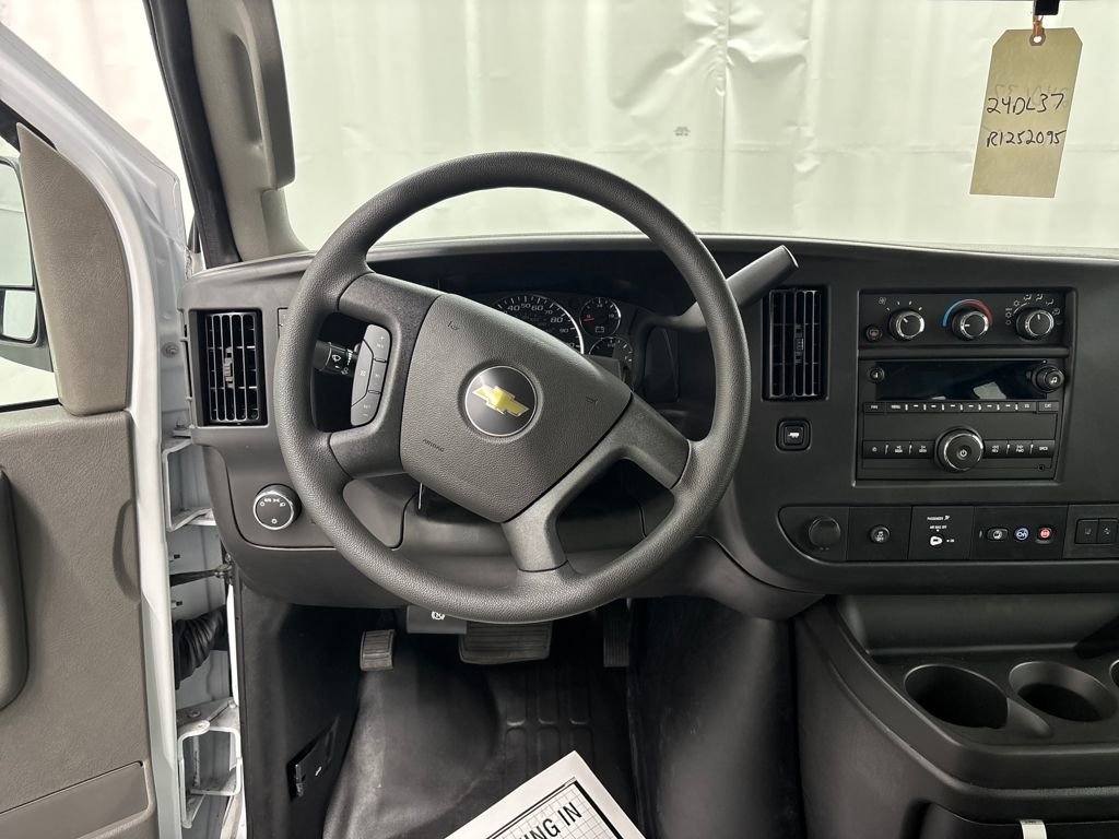 New 2024 Chevrolet Express 3500 Extended RWD image 13