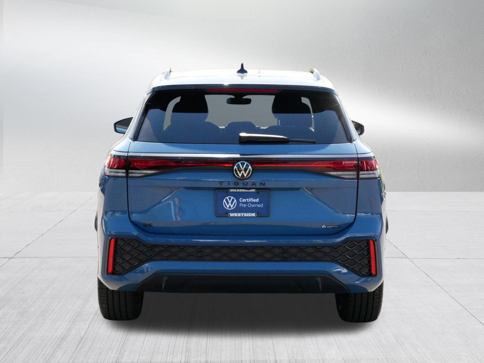 Certified 2025 Volkswagen Tiguan SE R-Line AWD/4WD image 6