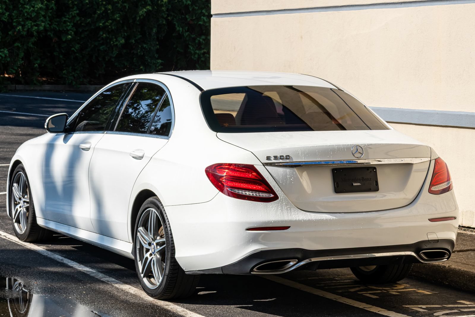 Used 2017 Mercedes-Benz E 300 image 3
