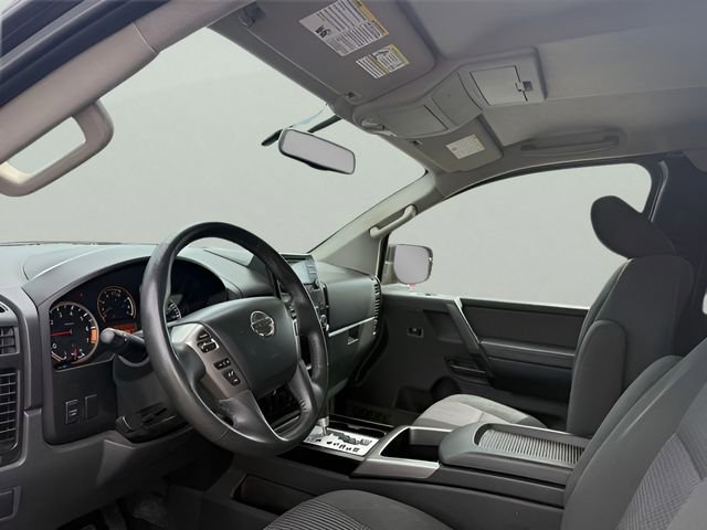 Used 2014 Nissan Titan SV w/ SV Value Truck Package AWD/4WD image 13