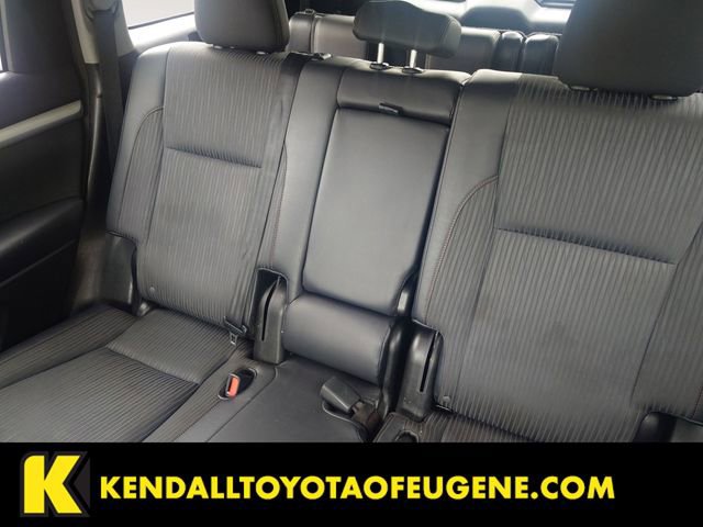Used 2015 Toyota Highlander Plus AWD/4WD image 13
