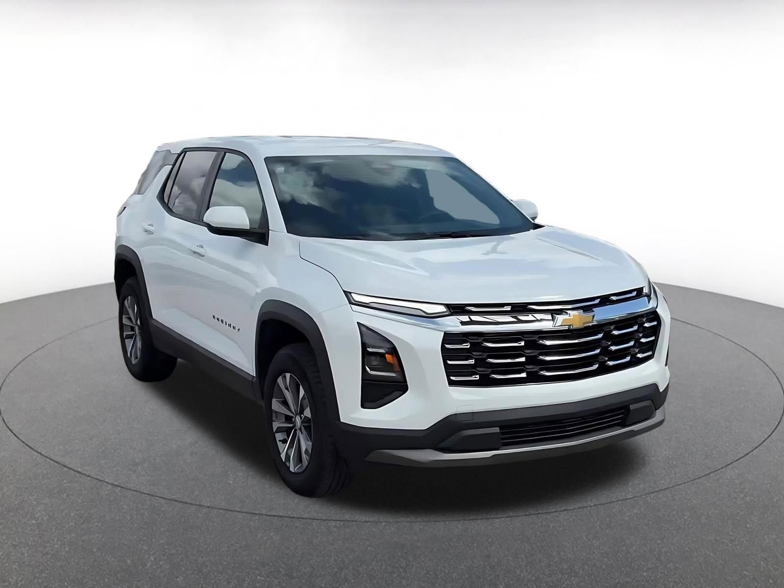 Used 2025 Chevrolet Equinox LT AWD/4WD image 3