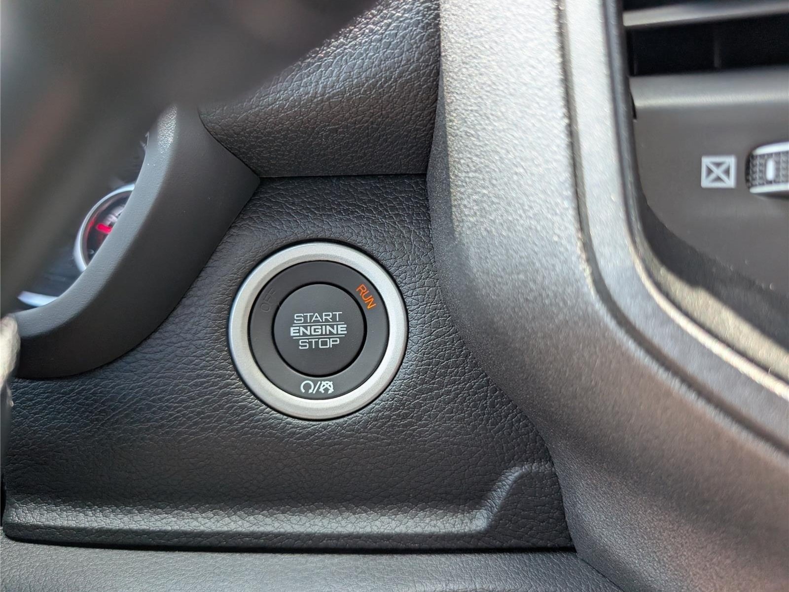 New 2026 RAM 2500 Tradesman AWD/4WD image 18